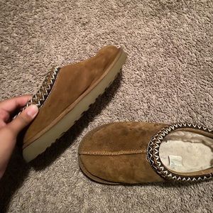 Uggs brown size 8 women’s